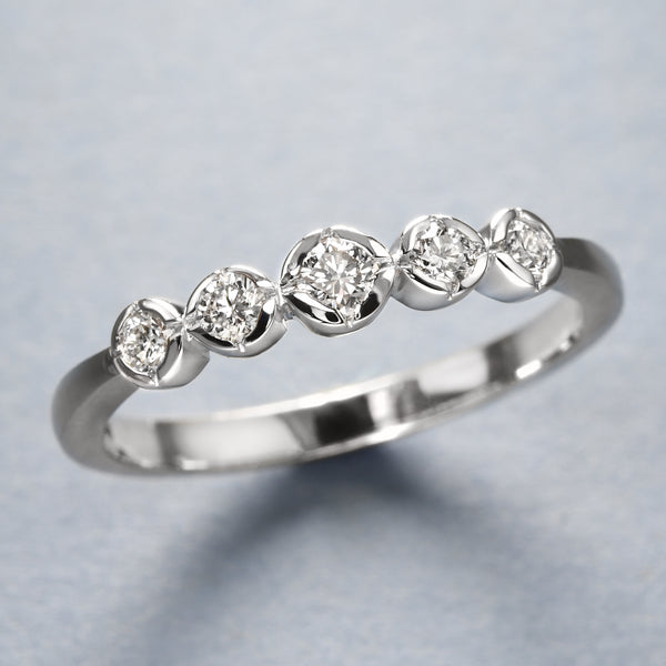 Twinkling Bezel Band