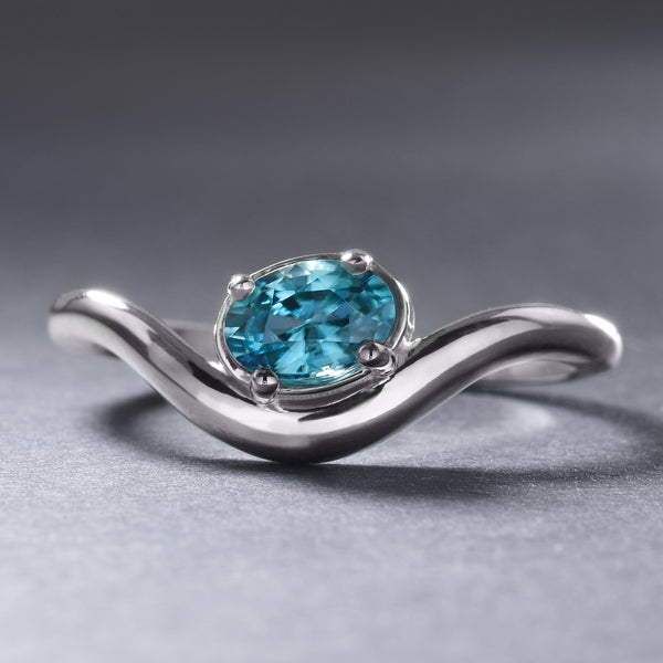 Freeform Silver Ring With Zircon
