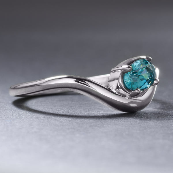 Freeform Silver Ring With Zircon