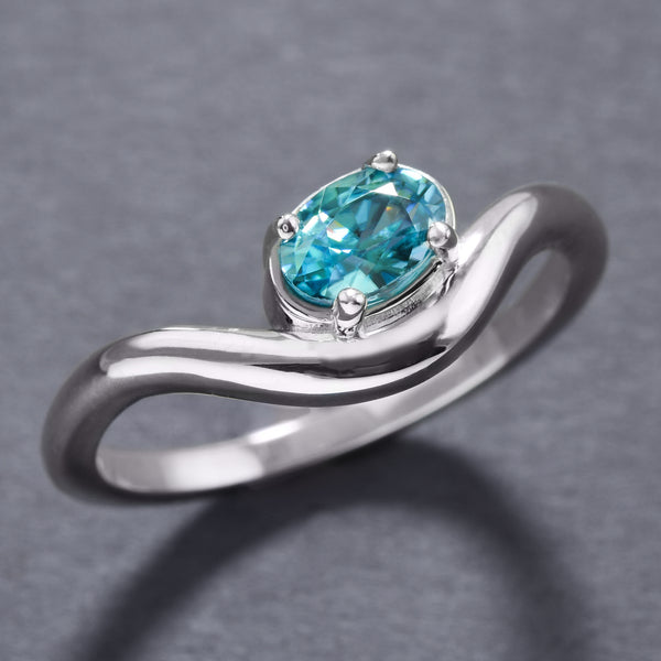 Freeform Silver Ring With Zircon