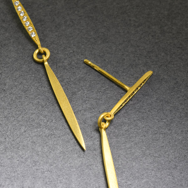 Svelte Gold Drops With Diamonds