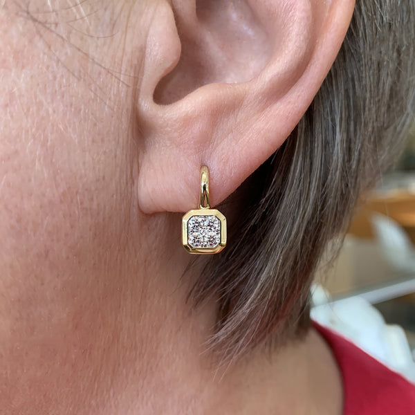 Diamond Cluster Droplets In Gold