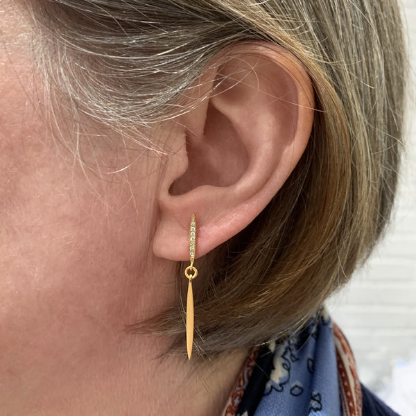 Svelte Gold Drops With Diamonds