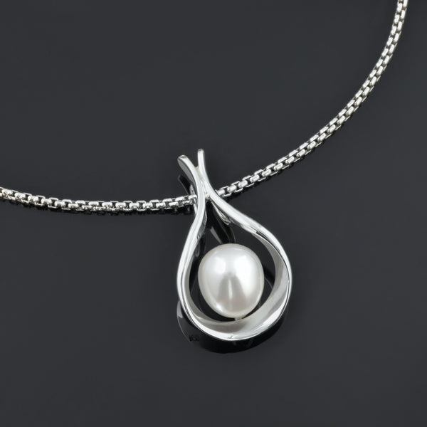White Pearl Raindrop Pendant - Plante Jewelers