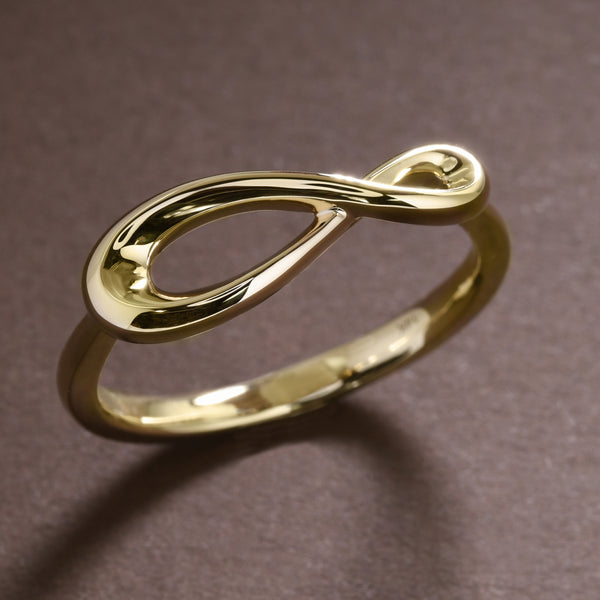 Gleaming Gold Infinity Ring